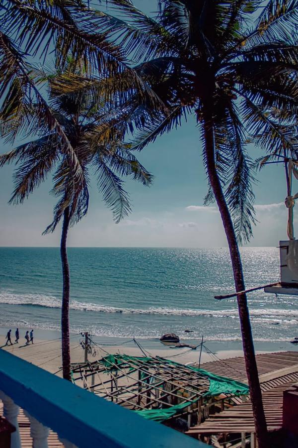 ארמבול This Is It Beachfront - Rooms, Cafe & Events מראה חיצוני תמונה