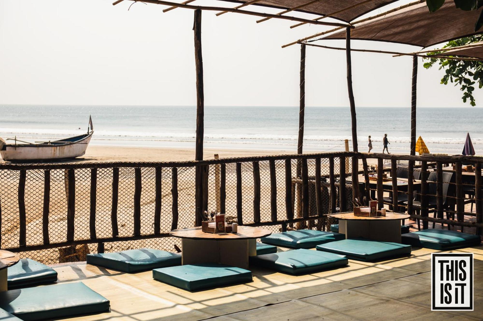 ארמבול This Is It Beachfront - Rooms, Cafe & Events מראה חיצוני תמונה